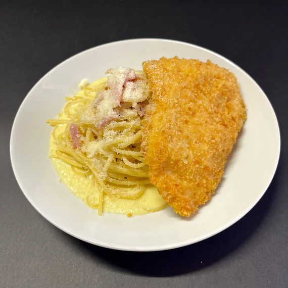 Pankómorzsás csirkemell, Krémes spagetti carbonara